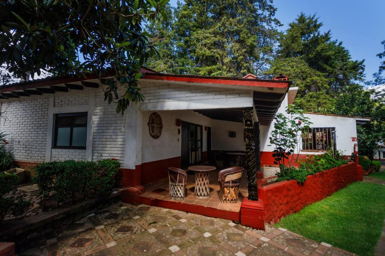 Lago Sol Hotel & Suites Tzintzuntzán Eksteriør billede