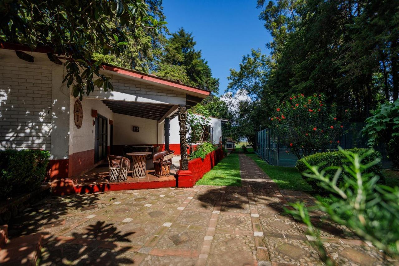 Lago Sol Hotel & Suites Tzintzuntzán Eksteriør billede