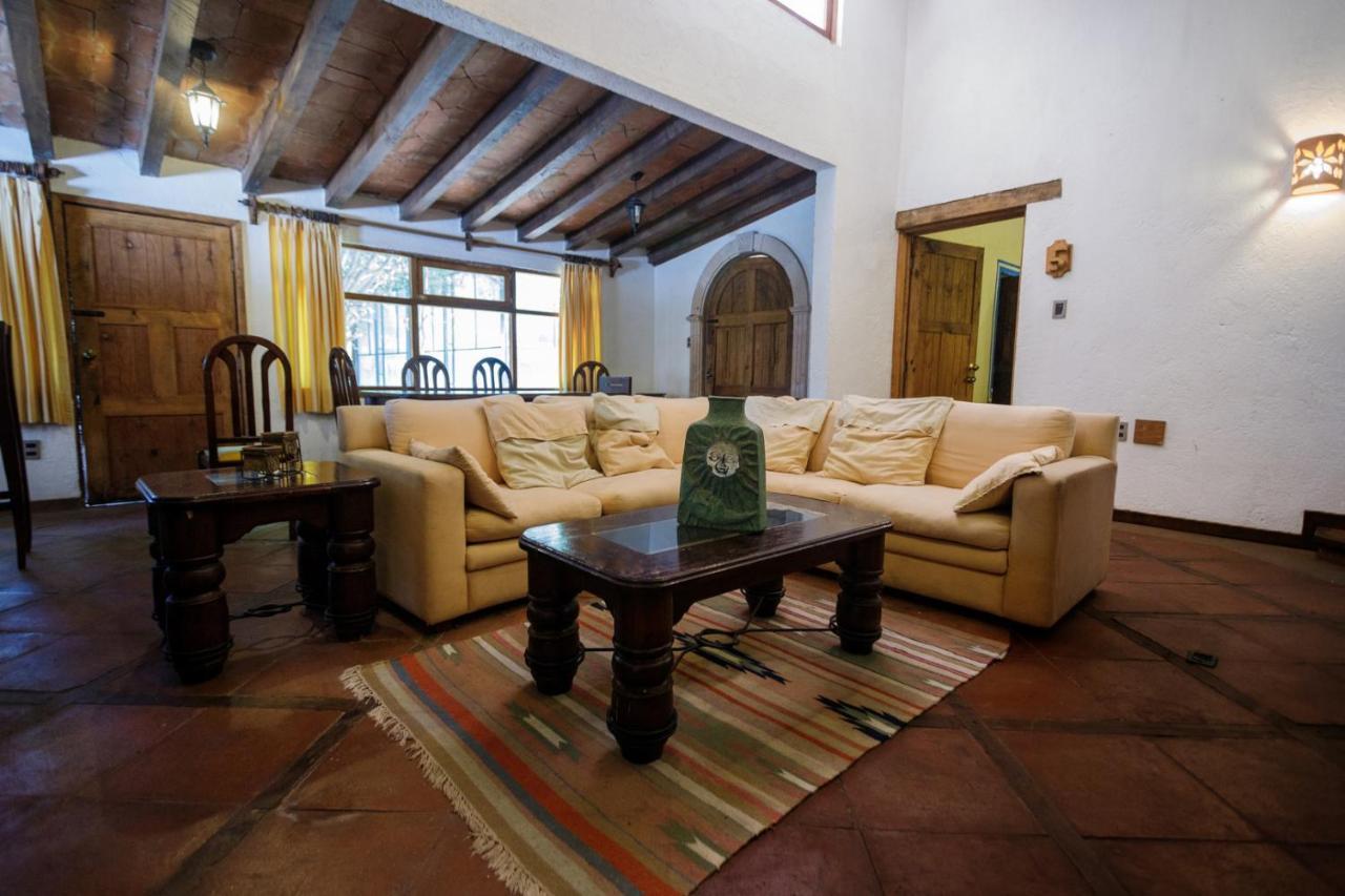 Lago Sol Hotel & Suites Tzintzuntzán Eksteriør billede