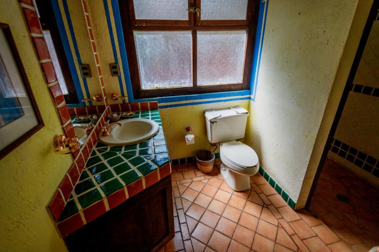 Lago Sol Hotel & Suites Tzintzuntzán Eksteriør billede