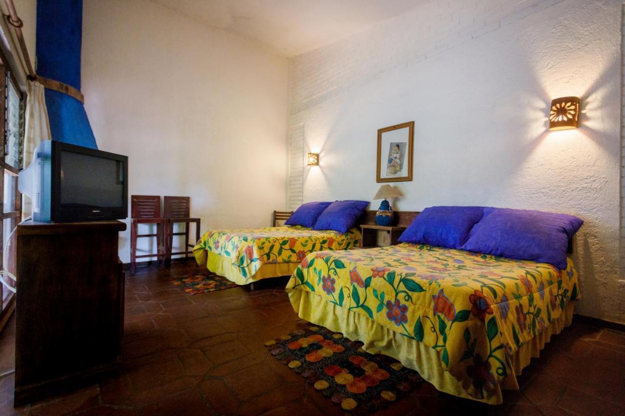 Lago Sol Hotel & Suites Tzintzuntzán Eksteriør billede