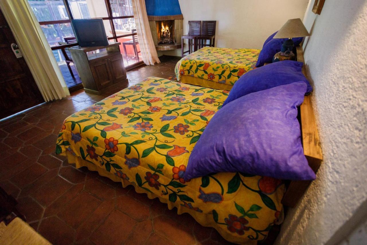 Lago Sol Hotel & Suites Tzintzuntzán Eksteriør billede
