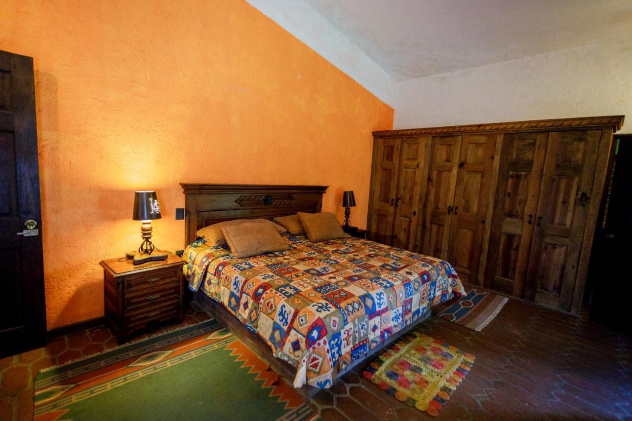 Lago Sol Hotel & Suites Tzintzuntzán Eksteriør billede