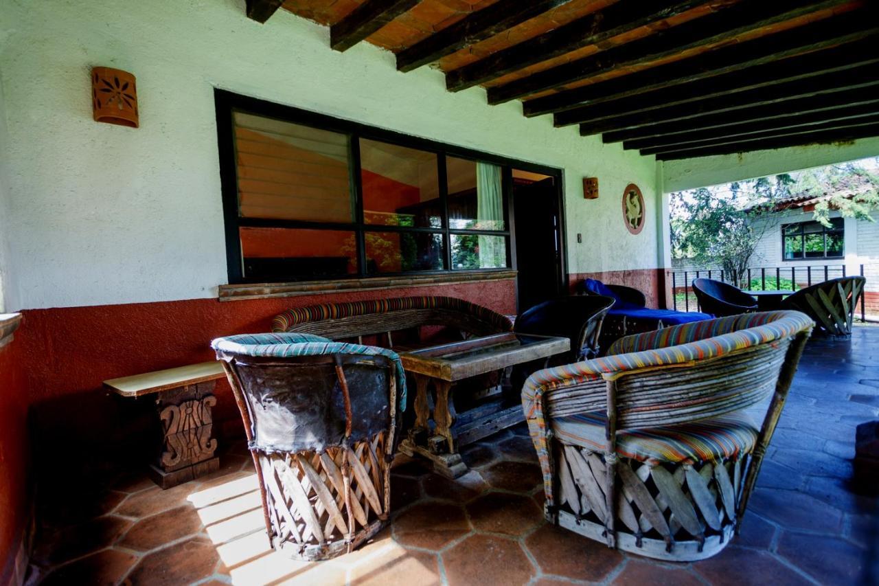 Lago Sol Hotel & Suites Tzintzuntzán Eksteriør billede