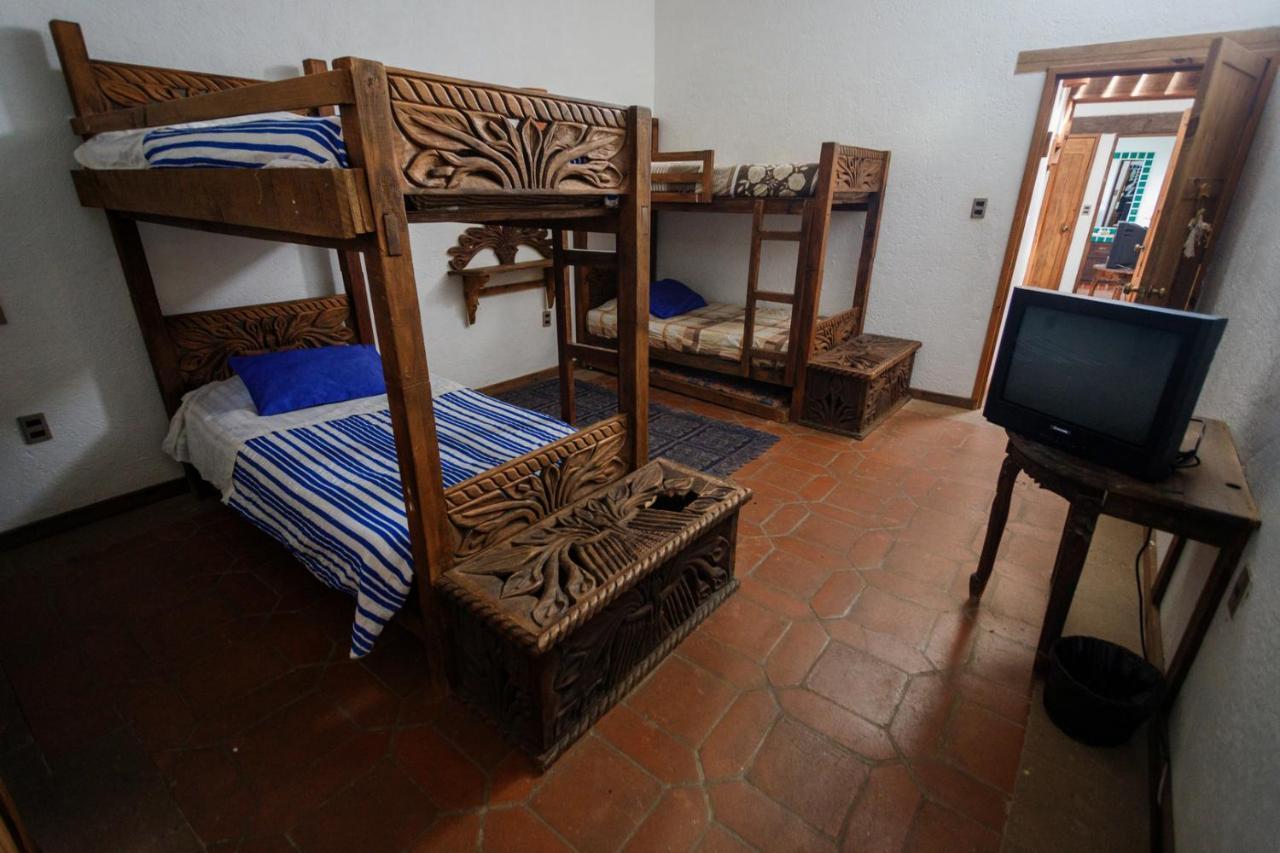Lago Sol Hotel & Suites Tzintzuntzán Eksteriør billede