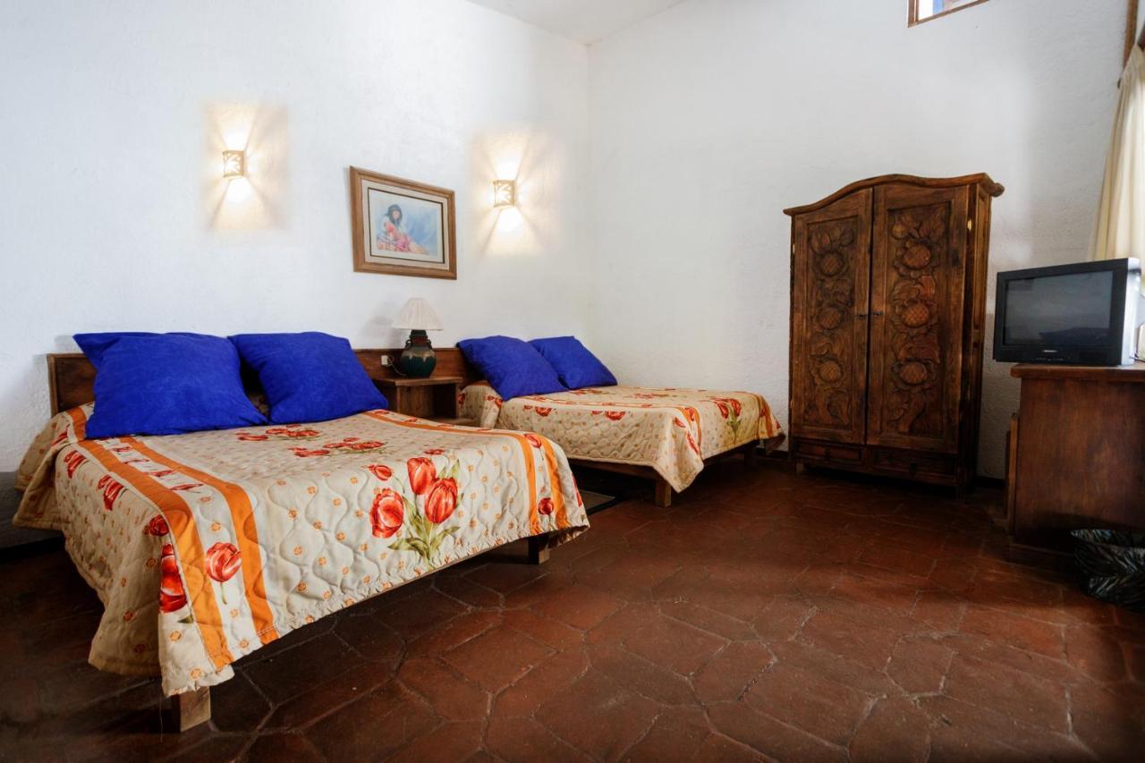 Lago Sol Hotel & Suites Tzintzuntzán Eksteriør billede